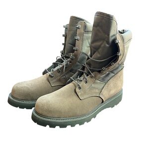 NWB Thorogood steel toe military green boots